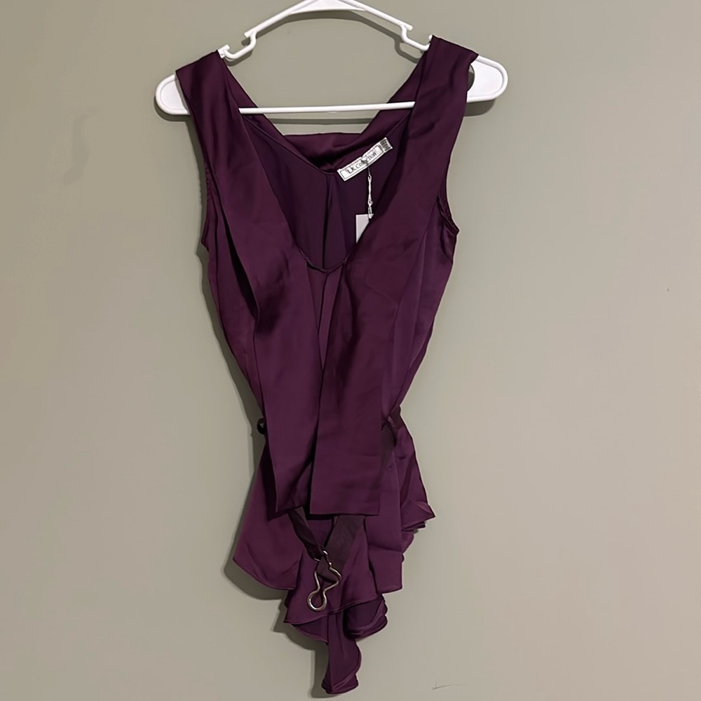 🦇L.K Collection sleeveless belted blouse xs
